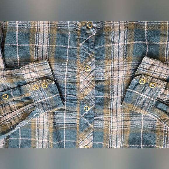 L. L. Bean Men's Medium Blue Polyester Plaid Shirt - Picture 7 of 13